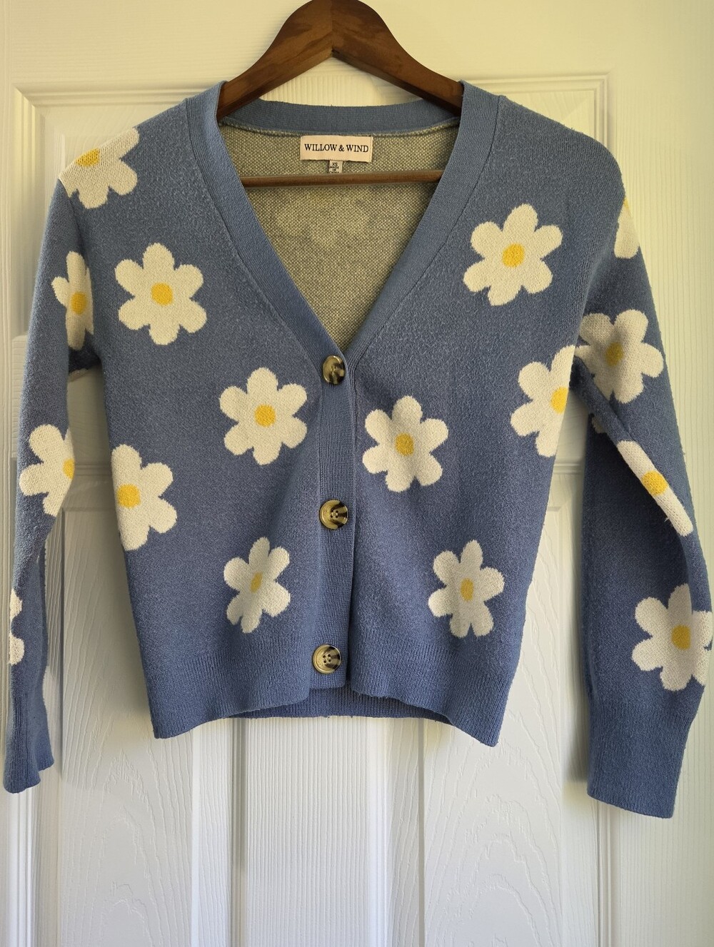 Willow & Wind Blue Daisy Floral Button Front Cardigan Sweater Size XS